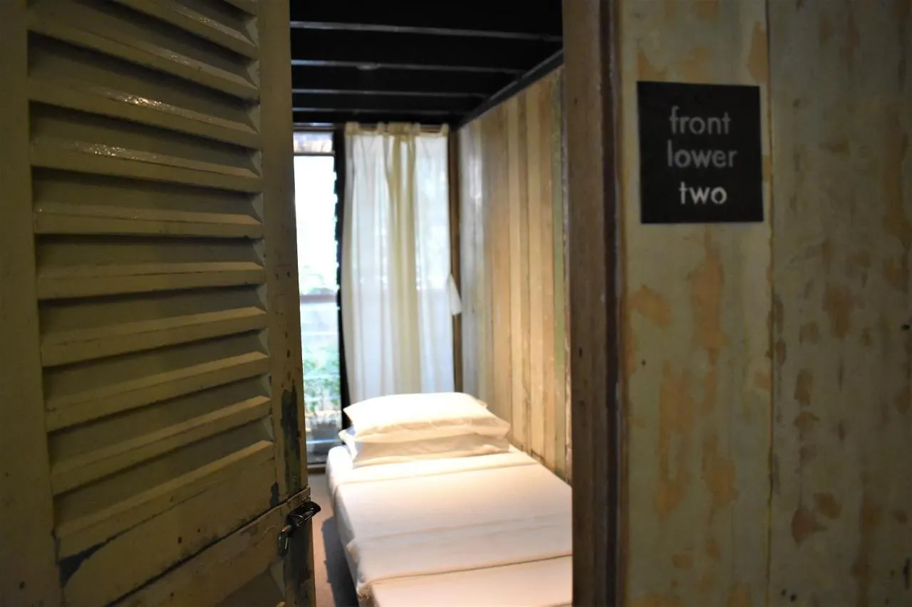 Frenz Republic - Self Check In Hotel George Town Guest house